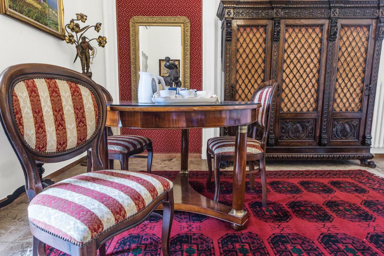 B&B Graziani Relais Наполи Екстериор снимка